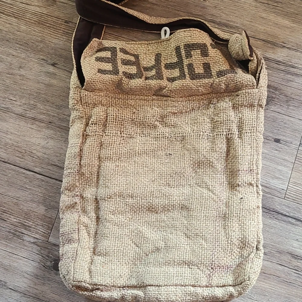 SOLD Guatemala Coffee bag - Picture 3 of 4